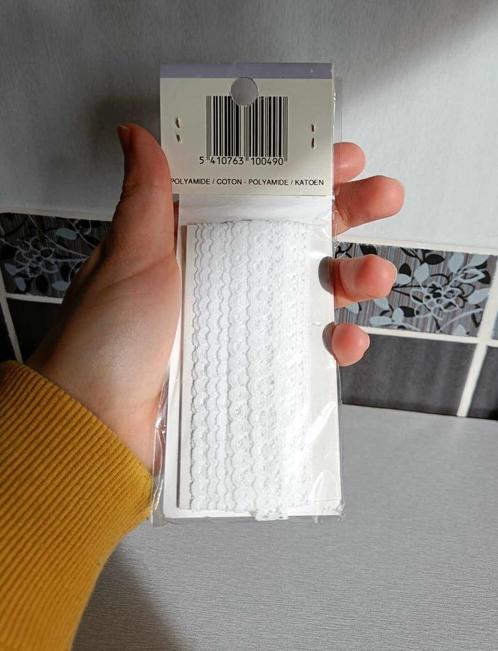Draad - Kant - Dentelle - Naaien - 1cm - 3 meter - €2, Hobby en Vrije tijd, Naaien en Fournituren, Nieuw, Kant, Ophalen