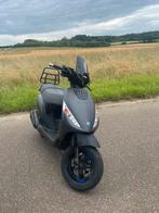 Piaggo zip 172cc A klasse, Fietsen en Brommers, Ophalen, Zip