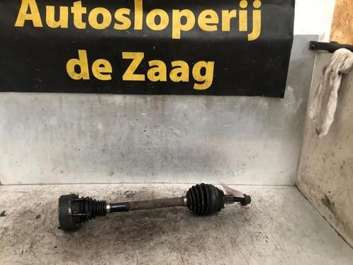Aandrijfas links-voor van een Volkswagen Passat, Auto-onderdelen, Remmen en Aandrijving, Volkswagen, Gebruikt, 3 maanden garantie