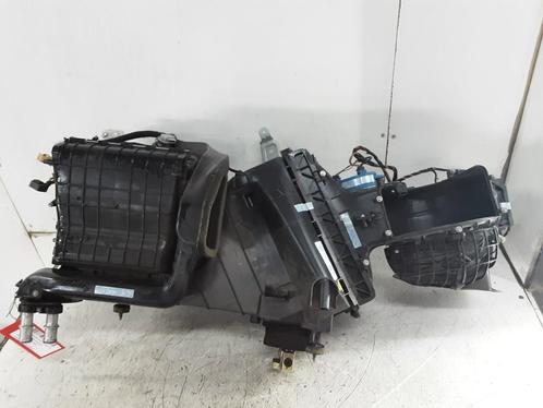 KACHELRADIATEUR Multivan T5 (7E / 7HC / 7HF / 7HM), Auto-onderdelen, Airco en Verwarming, Volkswagen, Gebruikt
