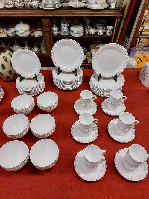 Service 72 pièces de vaisselle Arcopal Restaurant, Antiquités & Art, Antiquités | Services (vaisselle) complet, Enlèvement