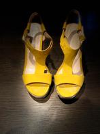Minelli gele composiet sandalen maat 39, Kleding | Dames, Schoenen, Sandalen of Muiltjes, Minelli, Zo goed als nieuw, Geel