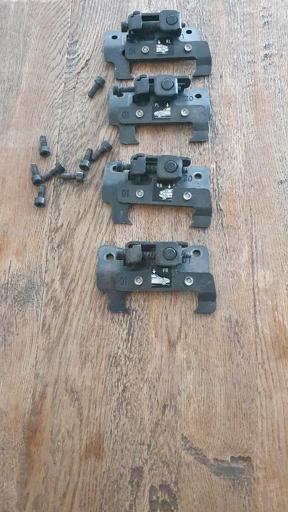 Thule kit voor bevestigingspunten voor systeem 753, Auto diversen, Dakdragers, Gebruikt, Ophalen