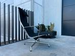 Vitra Eames EA124 zwarte fauteuil, Enlèvement ou Envoi, Comme neuf, Tissus, Design