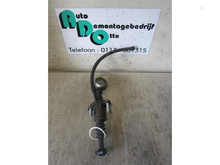 Koppeling Hoofd Cilinder van een Mercedes Vaneo (Vaneo 02-), Auto-onderdelen, Transmissie en Toebehoren, Mercedes-Benz, Gebruikt