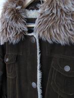 kakigroene korte jas velours (winter) maat 42, Kleding | Dames, Ophalen of Verzenden, Maat 42/44 (L), Groen