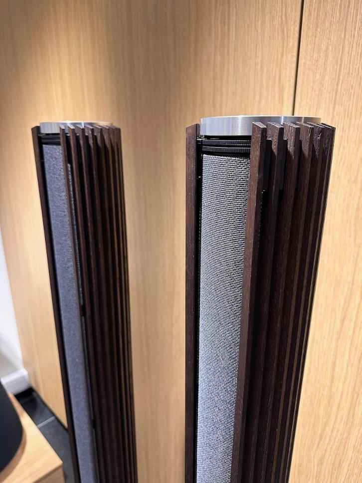 Bang & Olufsen Beolab 28 Silver met dark oak 2025 - B&O, Audio, Tv en Foto, Luidsprekerboxen, Zo goed als nieuw, Front, Rear of Stereo speakers