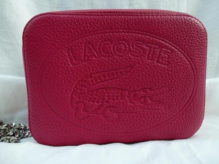 Lacoste Croco Crew schoudertas, Handtassen en Accessoires, Tassen | Damestassen, Nieuw, Handtas, Rood, Ophalen of Verzenden
