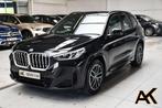 BMW X1 1.5iAS sDrive M-Sport NIEUW - NAVI / CAMERA / PDC, Auto's, BMW, 1935 kg, Gebruikt, Alcantara, Zwart