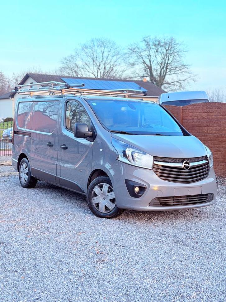 Opel vivaro 2016 euro5b 3zits met navi cam airco, Autos, Opel, Particulier, Vivaro, ABS, Enlèvement
