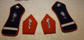 Rijkswacht : set voor uniform verpleger beschikbaar voor biedingen