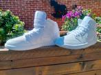 Nike jordan mid wit Nieuw, Ophalen of Verzenden, Zo goed als nieuw, Wit