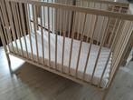Babybed met matras in nieuwe staat !, Ophalen, Zo goed als nieuw