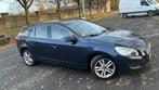 VOLVO V60 D3 avec attelage et toit ouvert, Autos, Volvo, Euro 5, Achat, Beige, Carnet d'entretien