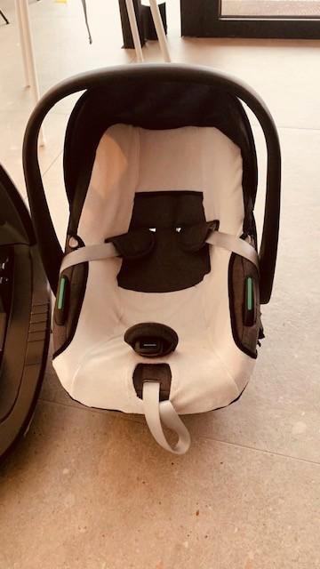 Maxi-Cosi + 2x FamilyFix onderstel – zo goed als nieuw, Kinderen en Baby's, Autostoeltjes, Zo goed als nieuw, Maxi-Cosi, 0 t/m 13 kg