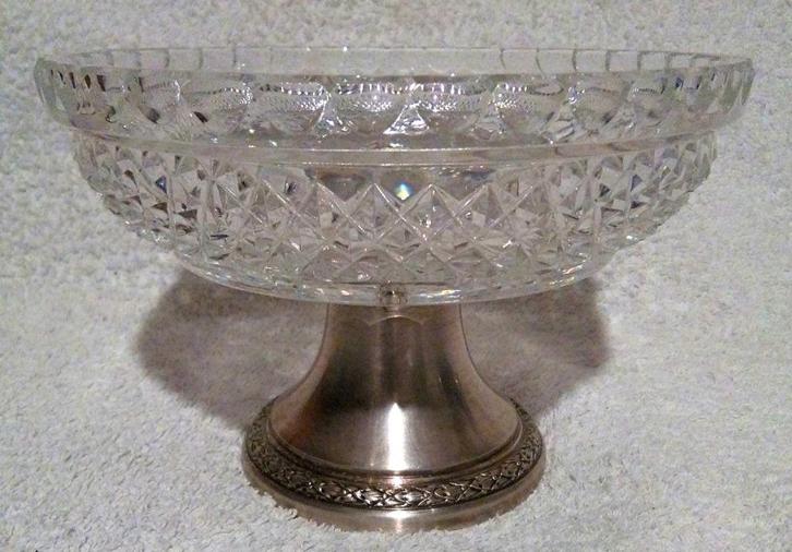 Zilveren sokkelkristal., Antiek en Kunst, Antiek | Glaswerk en Kristal, Ophalen of Verzenden