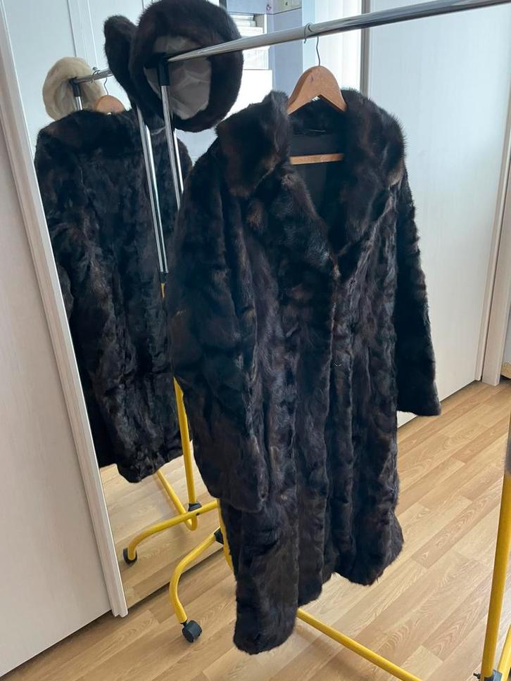 Manteau en Vison + 3 écharpes + 3 toques, Kleding | Dames, Jassen | Winter, Zo goed als nieuw, Maat 42/44 (L), Zwart, Ophalen of Verzenden