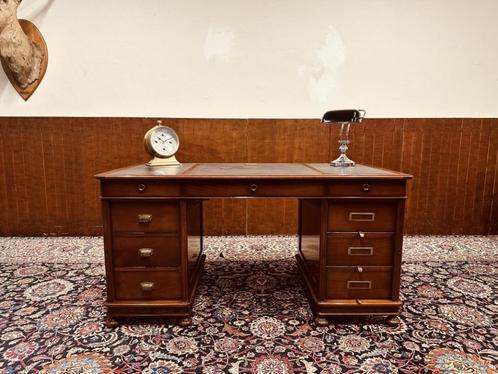 Klassiek Italiaans Bureau Assi D'asolo, Antiek en Kunst, Antiek | Kantoor en Zakelijk, Ophalen of Verzenden