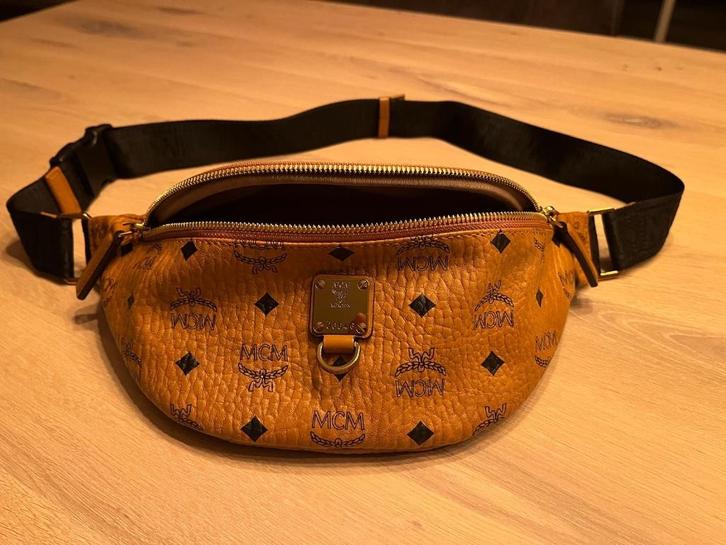 Knappe heuptas. Merk MCM, Handtassen en Accessoires, Tassen | Damestassen, Zo goed als nieuw, Overige typen, Bruin, Ophalen