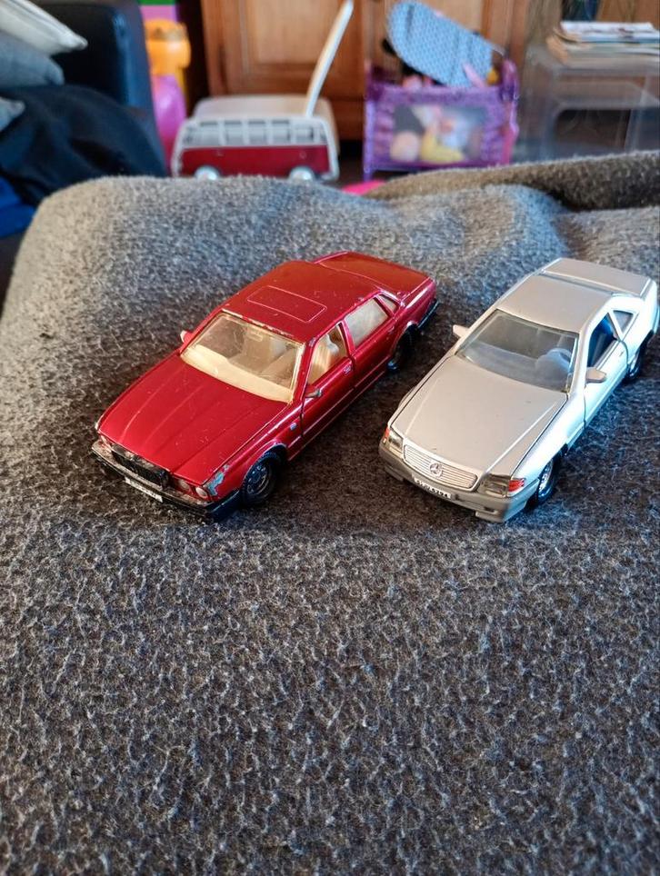 Jaguar en Mercedes, Hobby en Vrije tijd, Modelauto's | 1:43, Zo goed als nieuw, Matchbox, Ophalen of Verzenden