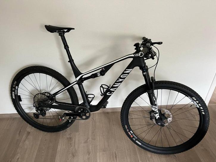 Canyon Lux trail CF taille L 500 KM, Fietsen en Brommers, Fietsen | Mountainbikes en ATB, Zo goed als nieuw, Overige merken, Fully