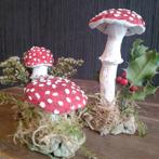 Superbe ensemble de 3 champignons botaniques en argile., Envoi