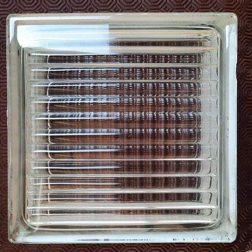 6 nette glasdallen in plastiek box, Doe-het-zelf en Bouw, Metselstenen, Zo goed als nieuw, Ophalen