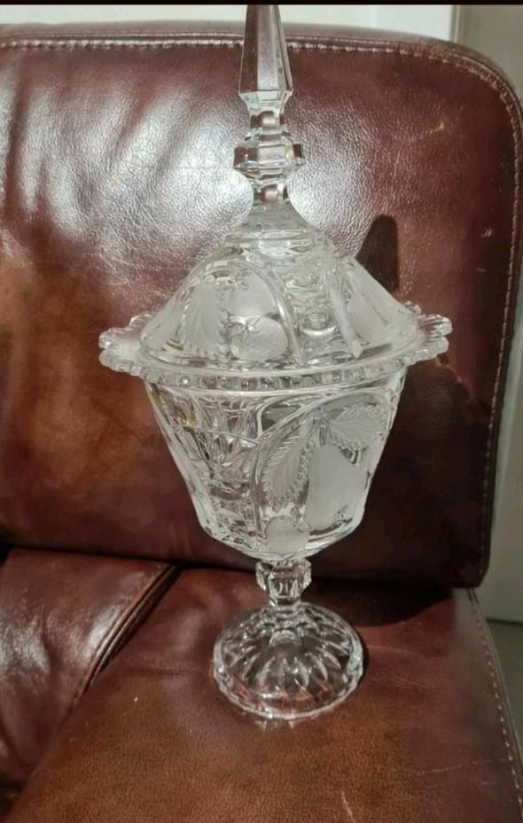 Prachtige kristallen bonbonnière met deksel. Gedetailleerd, Antiek en Kunst, Antiek | Glaswerk en Kristal, Ophalen of Verzenden