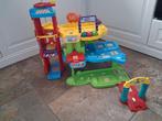 V Tech Toet Toet garage , 6 auto's + 60 onderdelen, Kinderen en Baby's, Speelgoed | Vtech, Ophalen, Zo goed als nieuw, 4 tot 6 jaar