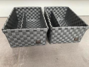 Handed By - Gevlochten mandjes grijs. Nieuwstaat, Neuf, Enlèvement ou Envoi, Panier, Rectangulaire