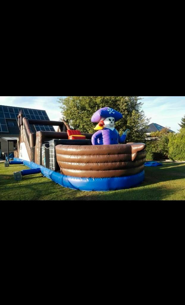 Piratenboot stormbaan springkasteel, Hobby en Vrije tijd, Feestartikelen | Verhuur, Zo goed als nieuw, Verzenden