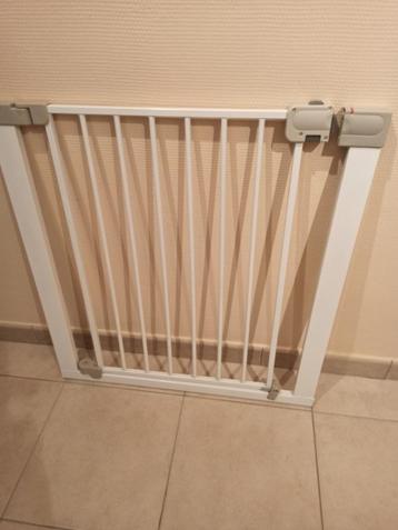 Traphekje safety 1st  beschikbaar voor biedingen