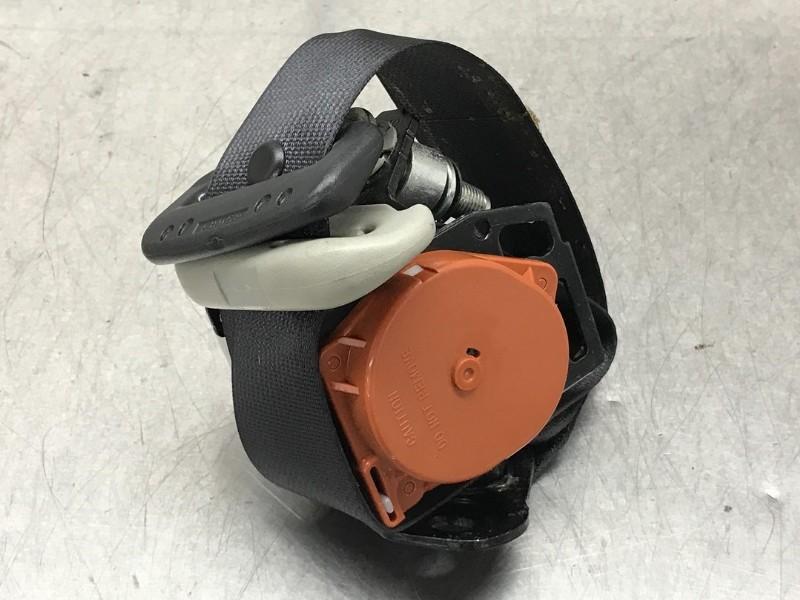 CEINTURE DE SECURITE ARRIERE DROITE Toyota Urban Cruiser, Utilisé, Toyota