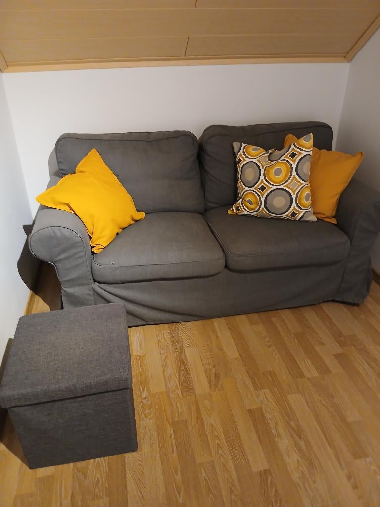 2 zitszetel plus poef met opbergruimte, Huis en Inrichting, Ophalen, Zo goed als nieuw