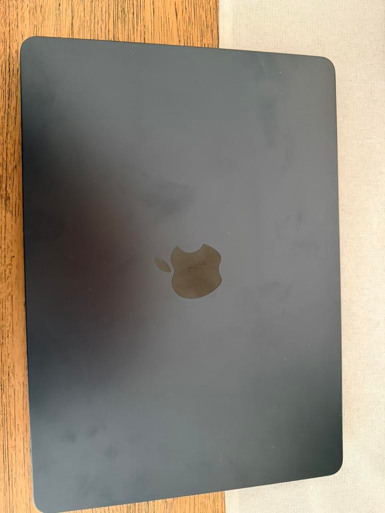 macbook air 13,6 inch m2 in nieuwstaat volledig krasvrij, Computers en Software, Ophalen, Zo goed als nieuw, MacBook