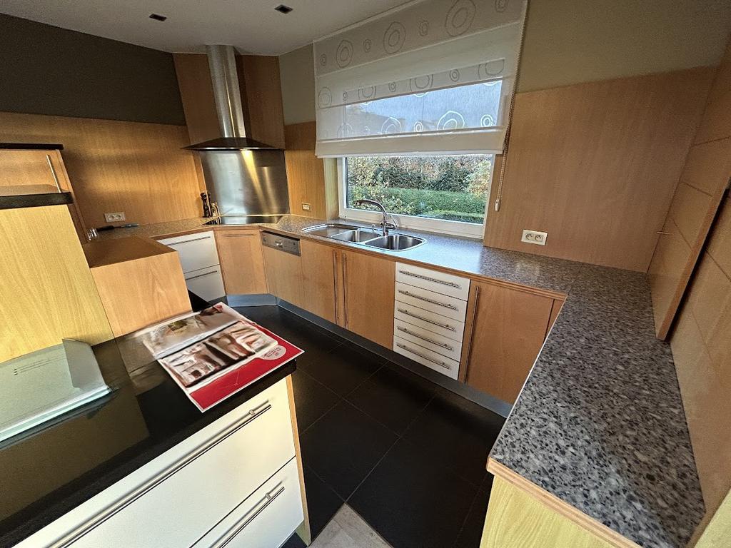 Cuisine GRATUITE !, Granit ou Pierre, Brun, Enlèvement, Utilisé