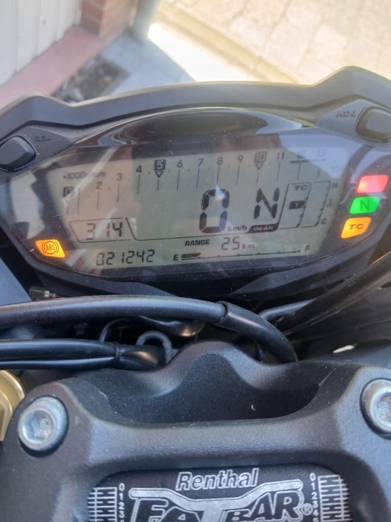 Suzuki GRX-S1000, Motos, Motos | Suzuki, Particulier, Naked bike, plus de 35 kW, Permis Moto A, Éclairage LED, Quickshifter, Échappement sport