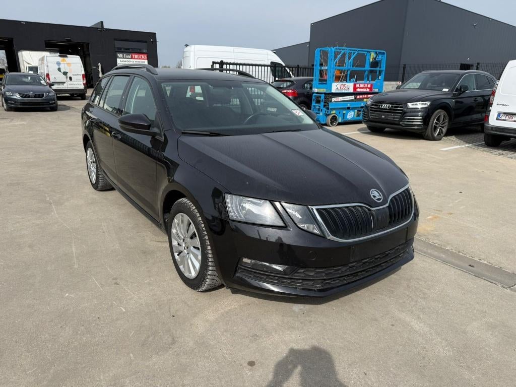 Skoda Octavia (Stock ID 10027), Stof, Zwart, Elektrische ramen, Bedrijf