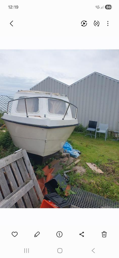 Motorboot zonder motor aangeboden, Watersport en Boten, Motorboten en Motorjachten, Gebruikt, Polyester, Ophalen