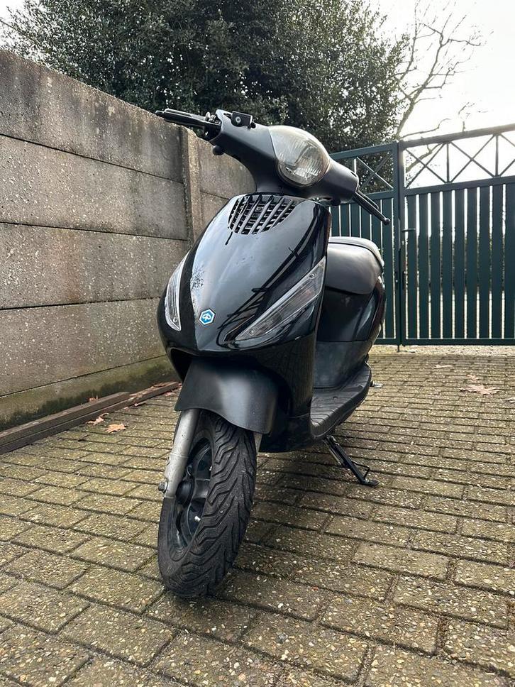 Piaggio zip 70cc, Fietsen en Brommers, Scooters | Piaggio, Zo goed als nieuw, Zip, Klasse B (45 km/u), Tweetakt, Ophalen