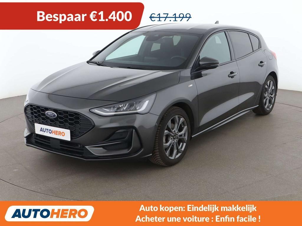 Ford Focus 1.0 EcoBoost Mild-Hybrid ST-Line (bj 2022), Auto's, Stof, Gebruikt, Euro 6, Zilver of Grijs