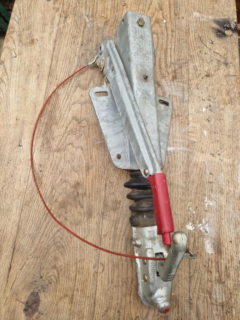 Al-ko Oploprem Aanhangwagen, Ophalen