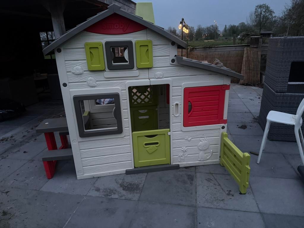 Smoby huisje, Ophalen, Zo goed als nieuw, Kunststof