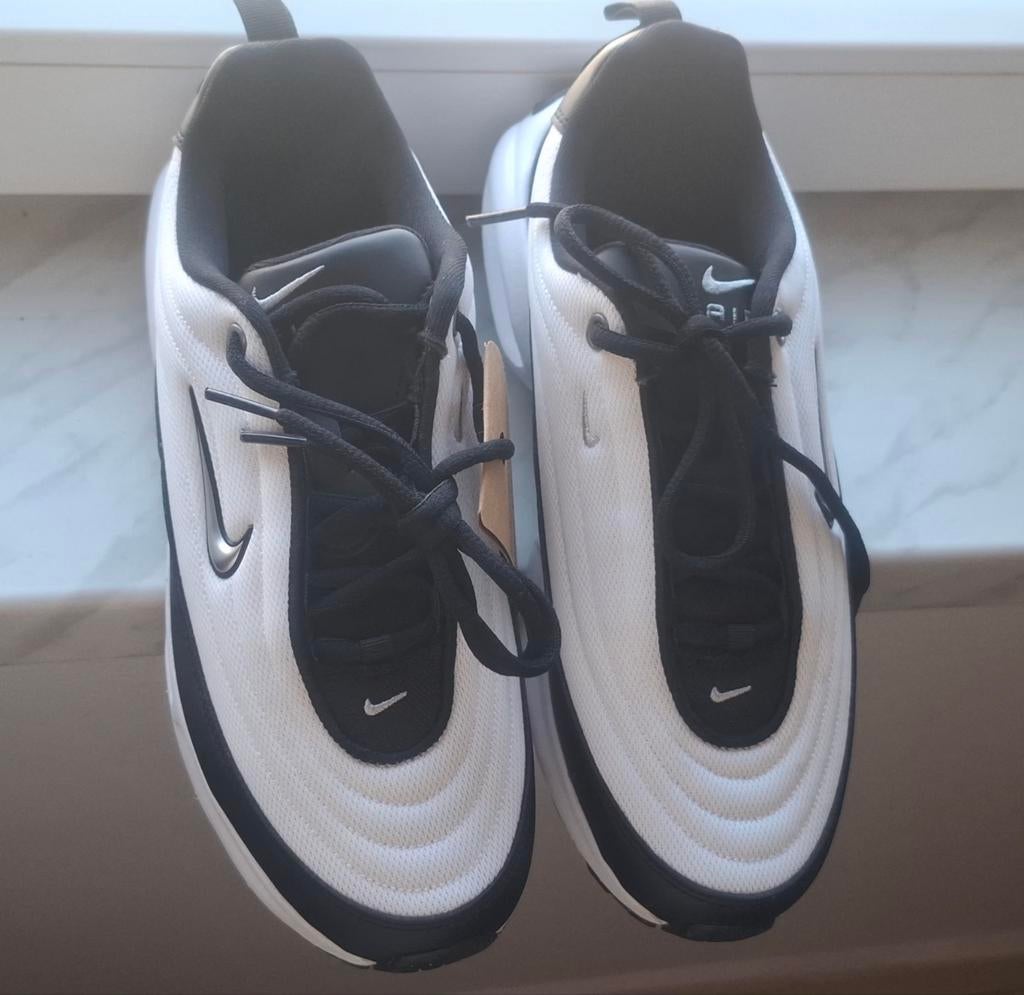 Nike Air Max – Neuves – Taille 39, Sport en Fitness, Basketbal, Ophalen, Schoenen