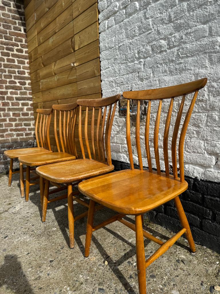 Lot de 4 chaises vintage AKERBLOM – Suède 1950, Huis en Inrichting, Stoelen, Gebruikt, Vier, Hout, Bruin, Ophalen