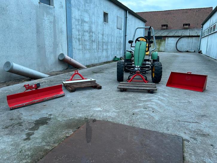 Berg go cart /skelter , jhone deere / case, Kinderen en Baby's, Speelgoed | Buiten | Skelters, Zo goed als nieuw, Berg, Met kar of aanhanger