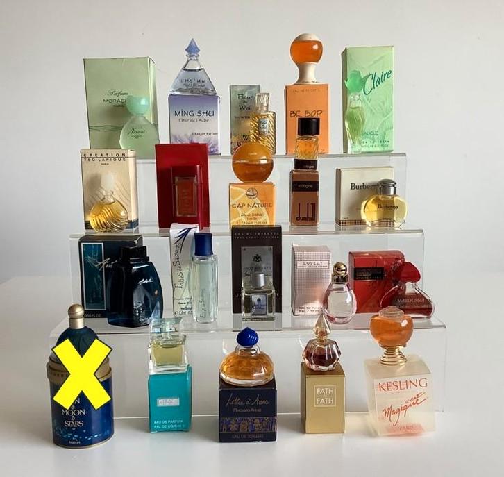 Flacons de parfum miniatures complets dans une boîte, Collections, Parfums, Comme neuf, Miniature, Plein, Enlèvement ou Envoi