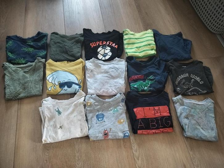 14x T shirts met korte mouwen 98 en 98/104 + 1 pyjama & hemd, Kinderen en Baby's, Kinderkleding | Maat 98, Ophalen of Verzenden