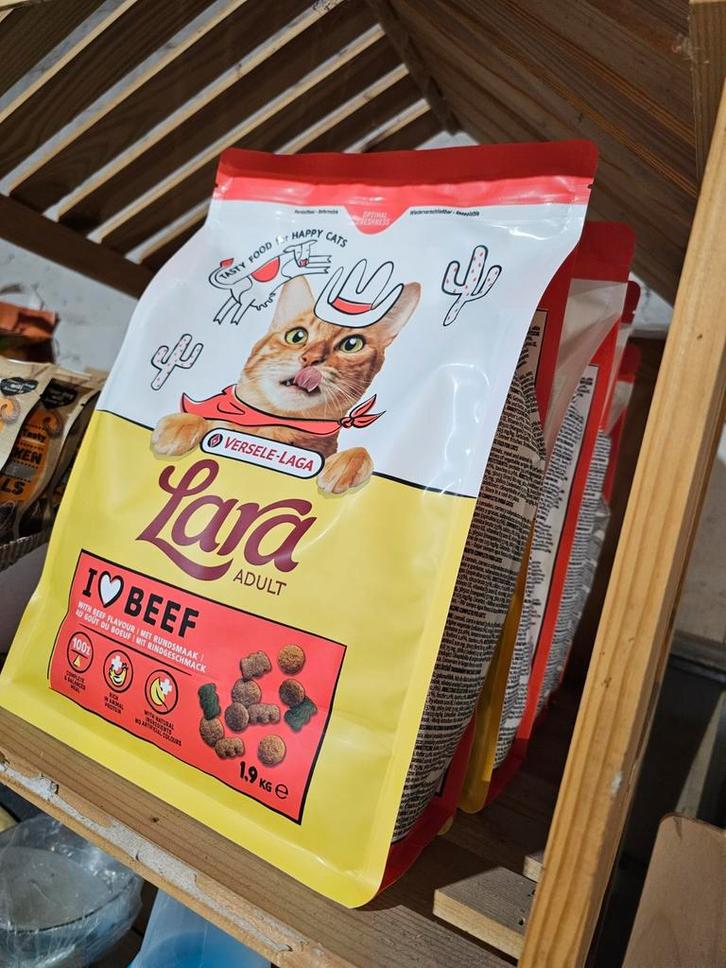 Saveur de bœuf Lara pour adultes 1,9 kg - Délicieux morceaux, Animaux & Accessoires, Accessoires pour chats, Enlèvement