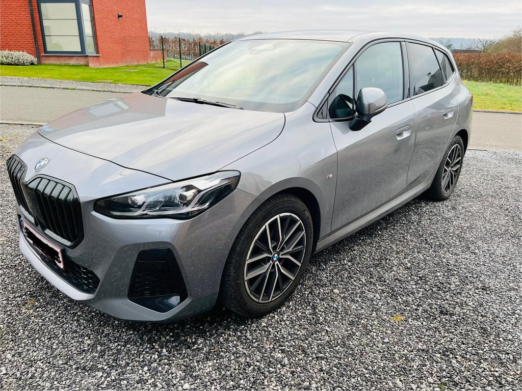 Bmw 218i active tourer pack M garantie 2028, Monovolume, Zwart, Particulier, Zilver of Grijs